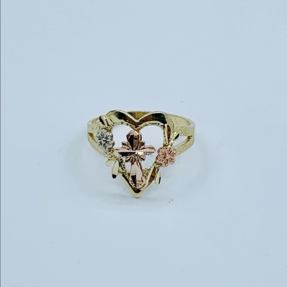 10k solid gold ring cross Women’s Size 7